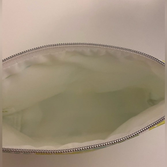 Clinique pouch. Cosmetic case. Makeup bag. Accessories pouch. Make up case. NWOT - Picture 2 of 5